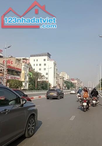 BÁN NHÀ MẶT PHỐ NGHI TÀN VỊ TRÍ ĐẸP NHẤT PHỐ VỪA Ở VỪA KINH DOANH hơn 40M GIÁ 23,5TY