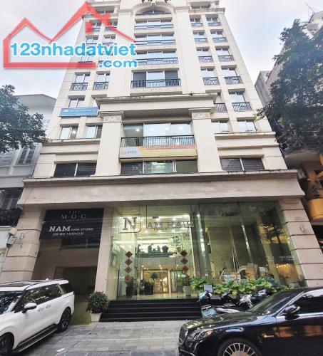 Bán Nhà Mặt Phố Nguyễn Quyền, Hai Bà Trưng DT 240m2 x 8T MT:10.5m. Giá Rẻ.