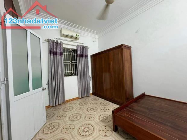 Bán nhà phố Minh Khai 31m2x3 tầng, ngõ rộng 2.5m, full nội thất, sổ đỏ 4.85 tỷ - 2