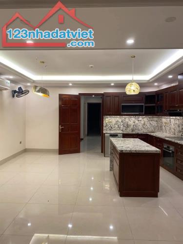 BÁN NHÀ MP: NHẬT CHIÊU-TÂY HỒ.                              +DT:109M2 X 5TX 6.7M.MT. - 1