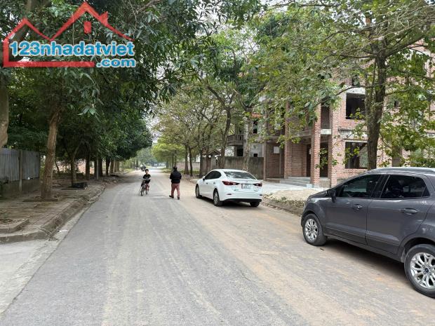 BÁN 300M2 ĐẤT TẶNG NHÀ 3 TẦNG TẠI KĐT HÀ PHONG - VỊ TRÍ ĐẮC ĐỊA GẦN HỒ ĐIỀU HÒA - 1