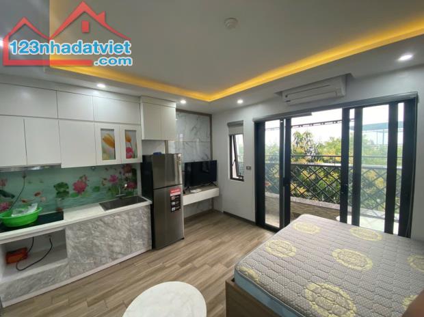 Cho thuê Căn hộ Apartment Full đồ cực xịn. Ban công View mặt hồ tại 193 Trích Sài. Chỉ 7tr - 1