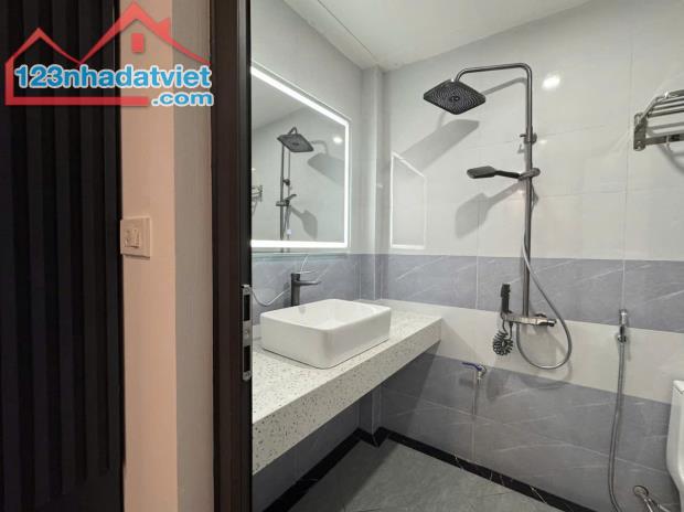 SIÊU PHẨM BÁT KHỐI - NHÀ MỚI XÂY - FULL NỘI THẤT - 2 PHÚT TỚI CẦU VĨNH TUY. - 3