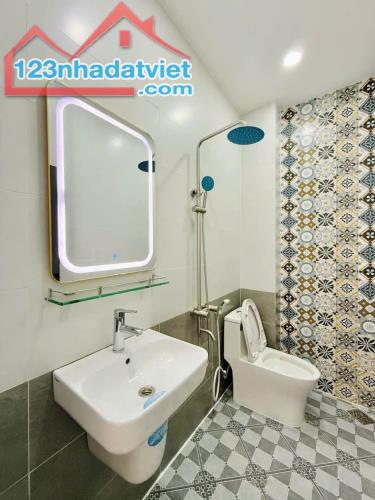 Bán nhà Hẻm 2.5m Bùi Quang Là, P12, GV, 3.7 x 13m, 2 tầng, 4.78 Tỷ TL - 5