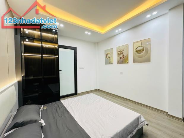 Bán nhà Văn Hương Tôn Đức Thắng dân xây nhà đẹp 2 thoáng trước sau 20m 5 tầng giá 4.798 tỷ - 2