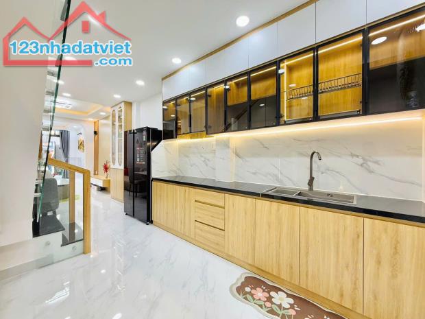 BÁN NHÀ MỚI - CHÍNH CHỦ - HIẾM XE HƠI NGỦ NHÀ - PHAN VĂN TRỊ P11 - 72M2 - BÌNH THẠNH - - 4