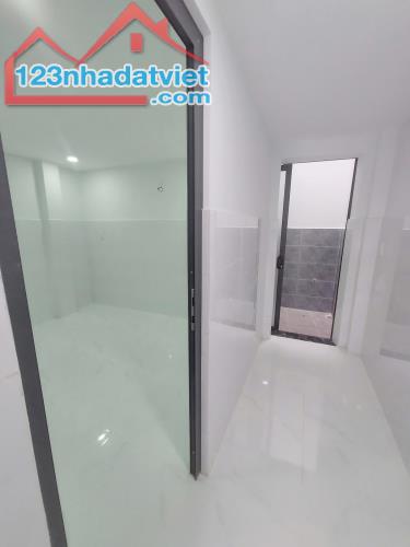 NHÀ ĐẸP HẺM XE HƠI 5m - 51.2m2, 2 TẦNG, SÁT MẶT TIỀN NGUYỄN XIỂN, KẾ BÊN VINHOMES QUẬN 9 - 5