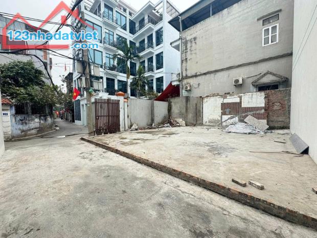 Bán gấp đất lô góc Nguyễn Văn Cừ – 85m², 2 mặt ngõ ô tô, phù hợp xây tòa nhà 7 tầng - 2