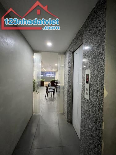 Bán nhà mặt phố Lạc Long Quân, Tây Hồ, 52m², 7 tầng, 27.2 tỷ, sổ đỏ
 hoặc
Nhà mặt phố Tây - 2