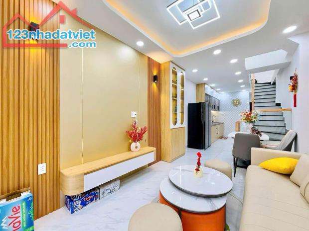BÁN SIÊU PHẨM NHÀ ĐẸP MẶT TIỀN PHAN VĂN TRỊ - HẺM XE HƠI. HẺM XE HƠI ĐẬU TRƯỚC CỔNG - BÌNH - 2