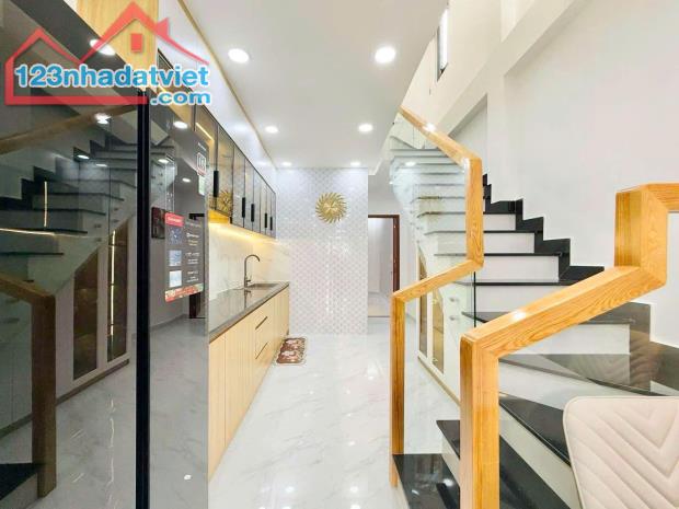 BÁN SIÊU PHẨM NHÀ ĐẸP MẶT TIỀN PHAN VĂN TRỊ - HẺM XE HƠI. HẺM XE HƠI ĐẬU TRƯỚC CỔNG - BÌNH - 3