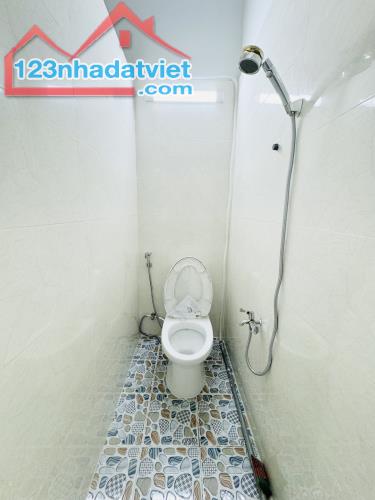 (S343) Khu vực hiếm nhà bán. Lạc Long quân + Âu Cơ-Q11. Nhà mới vào ở ngay -kết cấu 2 tầng - 1