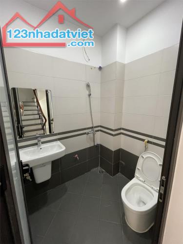 Bán nhà 3P 4WC ngõ 10 Võng Thị 35m2 4T MT 3.5m nhỉnh 5tỷ Tây Hồ - 3