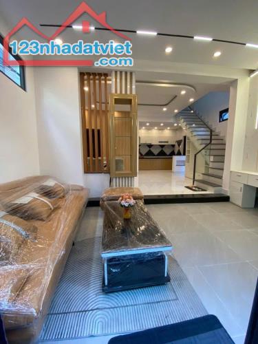 ♥ Nhà 3 mặt Kiệt gần 4m thẳng thông nhìn  thấy MT Hoàng Diệu, 55m2, 2 tầng, đẹp thoáng - 1