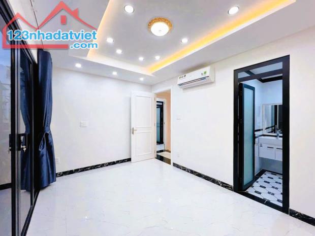 BÁN NHÀ ĐẸP ĐƯỜNG THÍCH QUẢNG ĐỨC, PHÚ NHUẬN. 4 TẦNG, DTSD 160 M2, BỀ NGANG KHỦNG 8M HIẾM. - 4