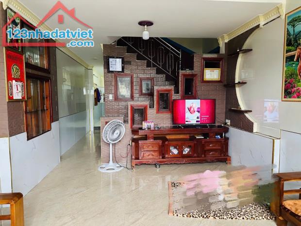 Gấp bán nhà 3 tầng x 60m2, 5 PN, Kiệt Ôtô Nguyễn Lương Bằng - Liên Chiểu - Chỉ 2.55 tỷ