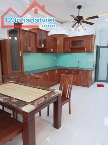 Bán Nhà Mặt Tiền Giá Rẻ Chỉ Việc Dọn Vào Ở Tại Đường 11 , Trường Thọ , Thủ Đức - 2