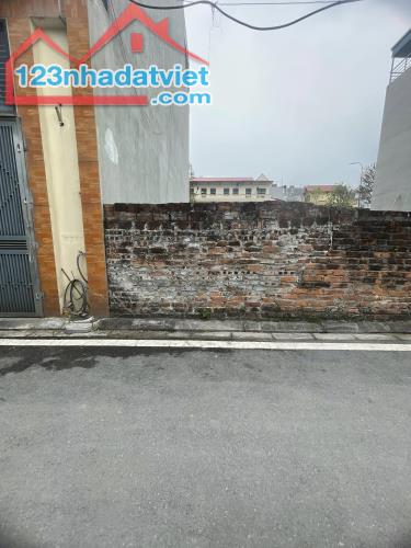 Bán Nhanh Lô Đất Bát Khối Tư Đình, Giá Đầu Tư 6.X Tỷ, 55m2, Ngõ Ô Tô, Gần Phố, Dân Trí Cao