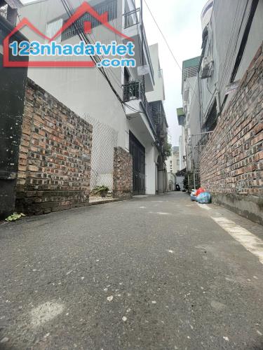 Bán Nhanh Lô Đất Bát Khối Tư Đình, Giá Đầu Tư 6.X Tỷ, 55m2, Ngõ Ô Tô, Gần Phố, Dân Trí Cao - 1