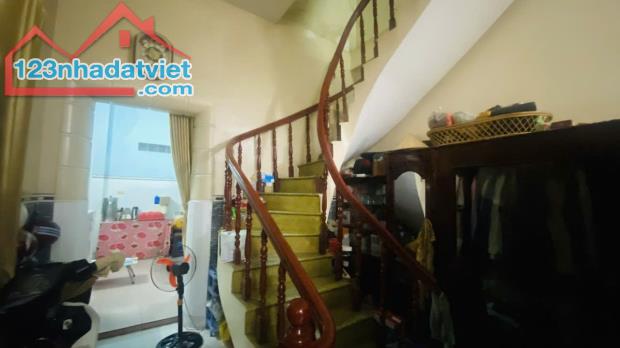 Bán nhà 2 Mặt tiền Dương Quảng Hàm - Phường 5, Gò Vấp, DT: 5.3x32m, 3 Tầng, 20.5 tỷ.