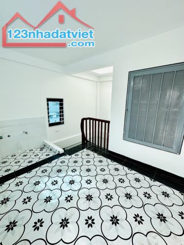 Bán Nhà Phân Lô 6 Tầng Thang Máy – An Dương Vương, Tây Hồ – 39.2m² – 8.29 Tỷ - 2