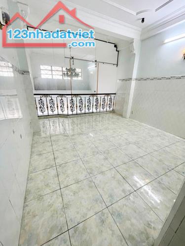 MẶT TIỀN KHU BÌNH PHÚ 1, 5 TẦNG, 4X20M, GẦN NGAY BỆNH VIỆN Q6 RA HẬU GIANG, NGUYỄN VĂN LUÔ - 3