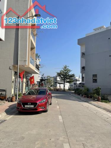 Bán Lk16-3 KĐT Đồi Ngân Hàng,Cột 2. DT:70m2,MT:5m.H:Đông Bắc - 1