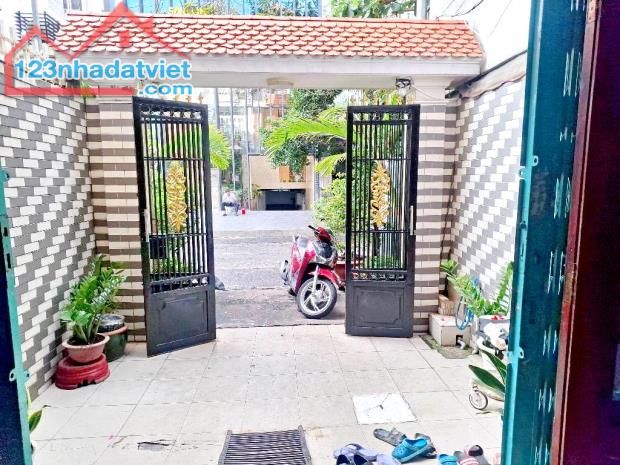 Mặt tiền Phạm Hùng 4x21 đúc 4 tầng chỉ 14 tỷ