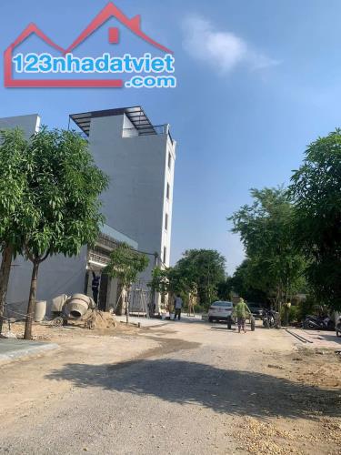 Lô đất đẹp 330m2 ngõ Hoàng Phan Thái, xóm 15 Nghi Phú, TP Vinh - 2