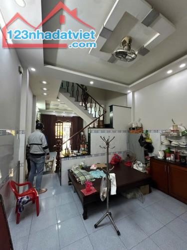 Hàng Thơm Bán nhà liên khu 5-6,  Bình Tân 60m2 hẻm 7m ,4 Tầng Nhỉnh 4 Tỷ - 1