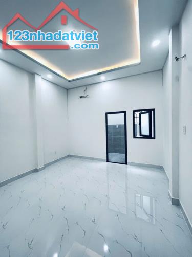 Siêu Phẩm Hương Lộ 3 giáp Tân Phú xe hơi vào nhà 60m2,2 Tầng Nhỉnh 5 tỷ - 2