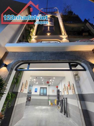 *** BÁN NHANH -Toà nhà đẹp CHDV mới 100% - siêu vị trí khu vực trung tâm Quận 10