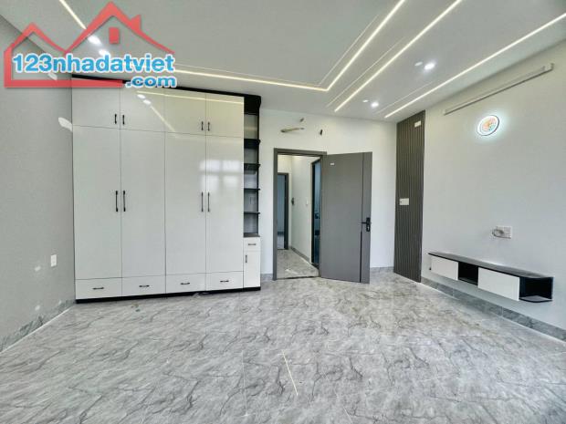 Bán nhà 66m² (4 tầng, full nội thất) – Hẻm ô tô, gần Võ Văn Hát – Giá chỉ 5.7 tỷ! - 1