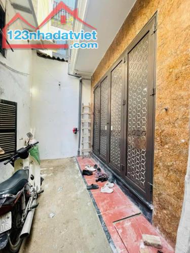 **Tuyệt phẩm nhà 6 tầng, 9PN, 10WC - Kim Ngưu, Hai Bà Trưng - 12.9 tỷ**

**Hoặc:**

**Nhà