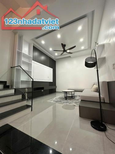 Nhà xây mới độc lập - Thang Máy, 56m 4 tầng, Giá 6.6 tỉ - Tái định cư Vĩnh Niệm - 1