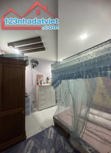 Nhà 2 tầng đường Lê Thanh Nghị . Dòng tiền 7tr/tháng . Giá 2tỷ950 thương lượng - 2