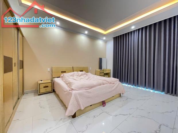 Bán nhà mặt đường Đào Nhuận, 90m 5 tầng, thang máy, Giá 10 tỉ gần ngay AEON - 3