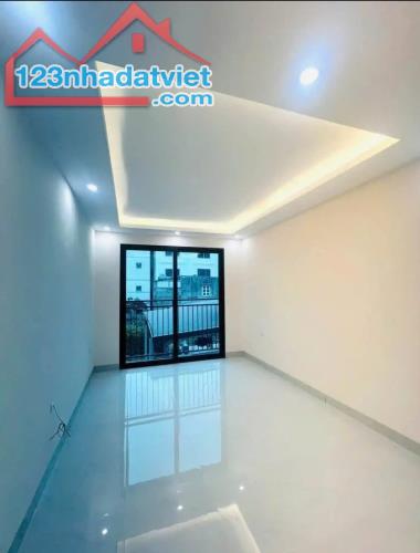 Bán nhà 30m2 cạnh UB xã Vân Canh, Hoài Đức. Nhà hoàn thiện sẵn ở Ngay. Ngõ thoáng tiện Ôtô - 3