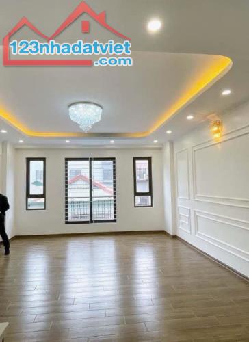 B.Á.N NHÀ TÂY MỖ_Ô TÔ VÀO NHÀ, HƠN 40M2X6T, Ô TÔ TRÁNH TRƯỚC NHÀ, NHỈNH 9 TỶ - 3