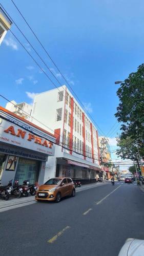Bán nhà 5 tầng có thang máy mặt tiền Lê Thành Phương Nha Trang giá 14 tỷ - 2