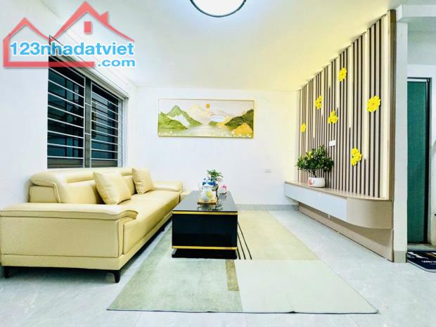 BÁN NHÀ NGÕ GẦN HỒ BA MẪU - 25M2 - SỔ ĐỎ - CHỈ 5.15 TỶ. LH:0766097338