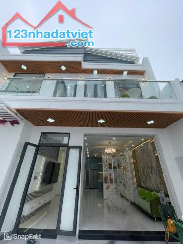BÁN NHÀ BIỆT THỰ LUNG LINH FULL NỘI THẤT CAO CẤP ĐƯỜNG PHẠM HỮU LẦU Q7 CẠNH PHÚ MỸ HƯNG