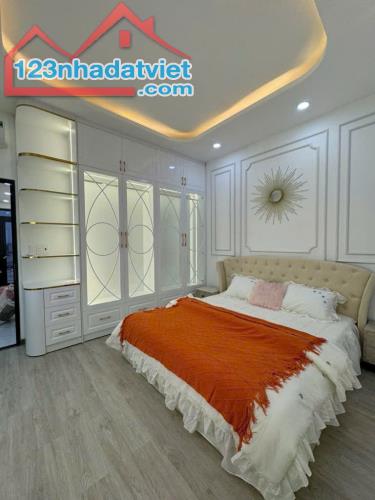 BÁN NHÀ BIỆT THỰ LUNG LINH FULL NỘI THẤT CAO CẤP ĐƯỜNG PHẠM HỮU LẦU Q7 CẠNH PHÚ MỸ HƯNG - 4