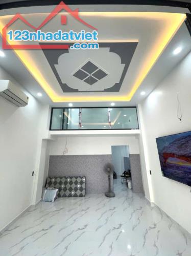 NHÀ Giá Tốt, Trường Thọ, Thủ Đức, HXH, DT 37m2 ( 4 x 9 ) 2T, Mới, ở Ngay, chỉ 3.15ty