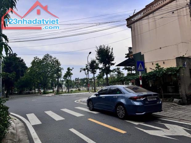 BÁN NHÀ PHÂN LÔ PHỐ THANH AM 45M2x6T CHÀO 11.6 TỶ - VỈA HÈ - THANG MÁY