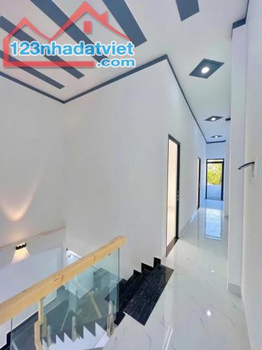 bán nhà mái thái sổ riêng, thổ cư ngay gần biên hòa - 1
