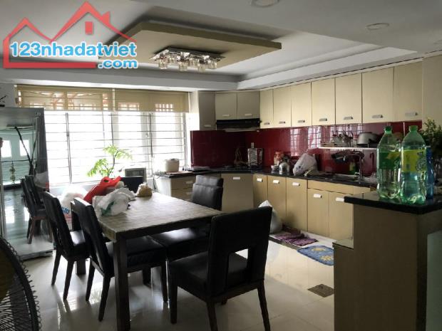 Mặt tiền đường số chợ Bình Điền 5x20 đúc 5 tầng chỉ 9 tỷ - 1