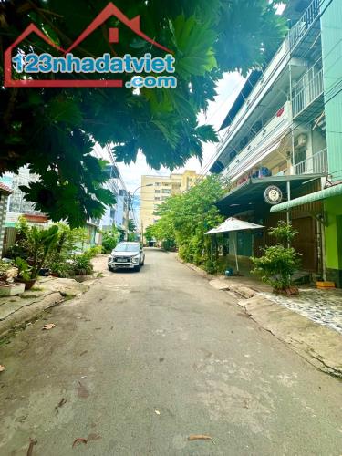 Mặt tiền Phạm Thế Hiển 6x20 chỉ 11 tỷ 9