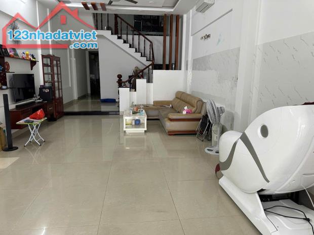 Bán nhà đường Minh Mạng, trục đường đôi thông thẳng bãi tắm Sơn Thuỷ, vị trí đẹp
