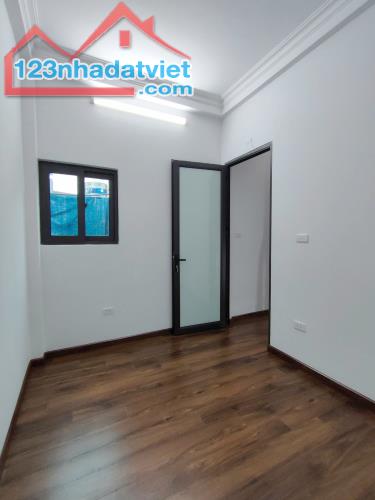 Bán nhà Khương Đình-Thanh Xuân, 30m2 x 3 tầng, mới cực đẹp, cách ô tô 15m. Giá 3,3 tỷ - 1